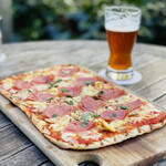 IVY PLACE - クラフトビールにピザが抜群！