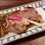 宵ノねこ - 三浦豚肩ロースの炙り(塩)