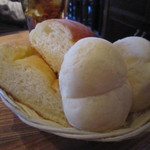 びすとろUOKIN - お通しのパン