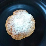 パン屋 ロキ - カスタードシュークリーム