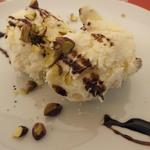 トラットリア 29 - 「バニラのセミフレッド」：上品で素朴な口当たり！マイルドな口どけの後、フワッと優しい甘み♪