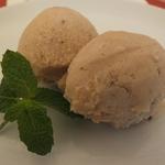 トラットリア 29 - 「ピオーネのジェラート」：サラッとした口どけの後、ピオーネの自然な香りと甘み♪