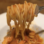 カタルキッチン - ♦︎海老ミソの旨味、トマト、クリームが三位一体でアルデンテの麺に絡んで絶品でした(๑˃̶͈̀◡︎˂̶͈́๑)