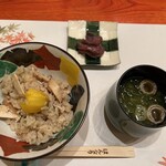 日本料理 はんなり - お食事：栗松茸御飯 香の物・止め碗