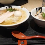 超純水採麺 天国屋 - 鶏白醤油ラーメンとチャーシュー丼