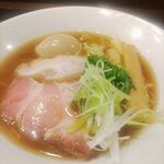 麺屋とと - 特製しょう油らぁめんトッピング半熟煮玉子