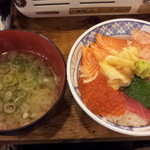 磯丸水産 - ４色丼