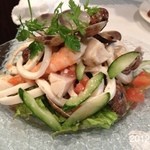 パスタ デ アリオスト - 2012.12.2(日)13時半訪問 海の幸サラダ1200円＼(^o^)／
