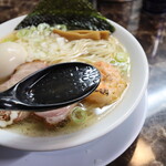 自家製麺 ら～めん かり屋 - エビの旨みタップリ