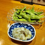 Sherry - 黒豆の枝豆とたこわさ