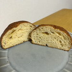 161604451 - お味噌のパン　210円