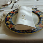 フレンチレストラン ミクニ サッポロ - ２０２１年１１月６日のテーブルセット