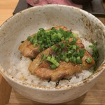 麺家 幸先坂 - 炙りチャーシュー丼