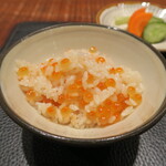 傳 - イクラ御飯