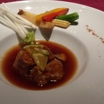 ドゥ エピセ - ハーブ豚のライムソース煮込み