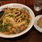 Menya Saishin - ラーメンと炒飯おにぎり