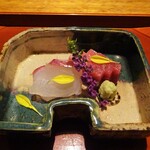 御料理 樋渡 - お造り：明石の鯛、北海道の本まぐろ