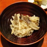 御料理 樋渡 - 秋田舞茸の土鍋ご飯