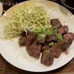 ざぶとん - 名物のサイコロステーキ@400