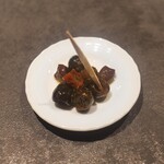 三和 - 黒オリーブとドライトマト