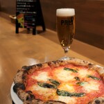 Pizzeria Romano e Marino - アサヒ樽生（ピルスナーサイズ650円税込み）。キレッキレ。