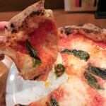 Pizzeria Romano e Marino - マルゲリータ（1,650円税込み）。生地がめちゃくちゃ好み！