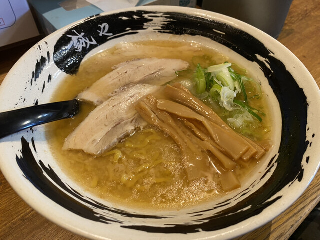 ラーメン誠や>