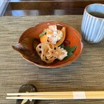 京料理河合 - 柿の白和え、レンコンチップス、かぶら