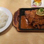 エビスバー - チキンの山賊焼き、ライスは大盛