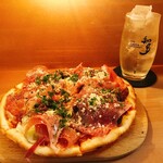 瀧商店 - 生ハムのピザとハイボール