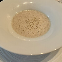 ラ・ブランシュ - 菊芋のスープとフォアグラソテー