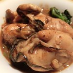 ３丁目のカレー屋さん  - 牡蠣とアサリのカレー雑炊 1400円 の牡蠣