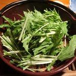 ３丁目のカレー屋さん  - 牡蠣とアサリのカレー雑炊 1400円 の水菜