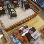 Masuya - お弁当おむすびの販売台