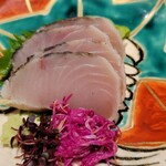 菅井 - 【刺身】鰆昆布締め﻿、わさびと海苔ポン酢で