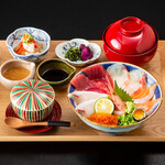 Nihon Ryouri Kisuitei - 海鮮丼
