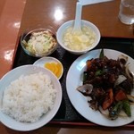 龍門 - 黒酢の酢豚定食