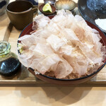 飯田商店 - 指宿産一本釣り本枯節のごはん（550円）