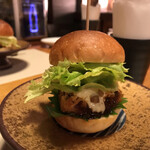 酒肴 新屋敷 - アジフライバーガー