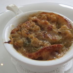 アーリア ディ タクボ - 群馬県産霜ふり白菜のローストのスープ、バゲットとフォンティナチーズと共に2