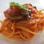アーリア ディ タクボ - 香川県産牡蠣のアラビアータ、完熟トマトのソースで1