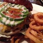 アボカドチーズバーガー。