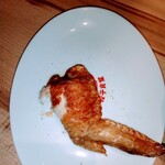 Gyouza Shokudou Maruken - 手羽先餃子　一口食べた