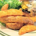 BRISK STAND - ハニーゴルゴンチェダーのセットのポテト