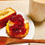 ホシカシ - 料理写真:おいもクランブルケーキとかぼちゃスコーン