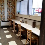 食事処 さつま屋 - 店内