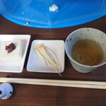 Miwa Soumen Nagashi - お豆腐と素麺のふしを焼いたものとしいたけスープ。