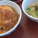 Nakau - カツ丼（並）冷やし坦々うどん（小）