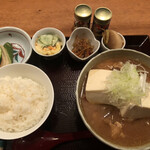 Ginya Shokudou - 豚汁定食は深夜価格で2,000円。ちなみに小サイズ1,500円