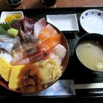 みなと食堂 - みなと食堂 「おまかせ１０種盛り丼」